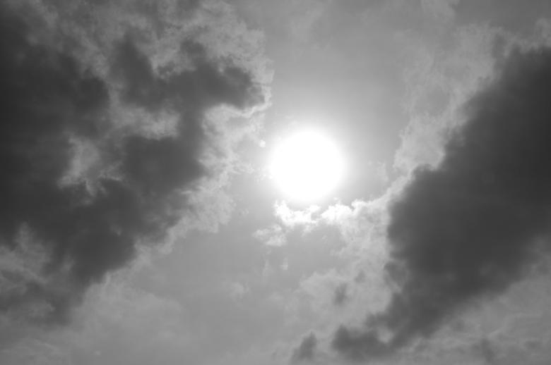 Free stock image of Black &amp; White Sun created by Hannah
