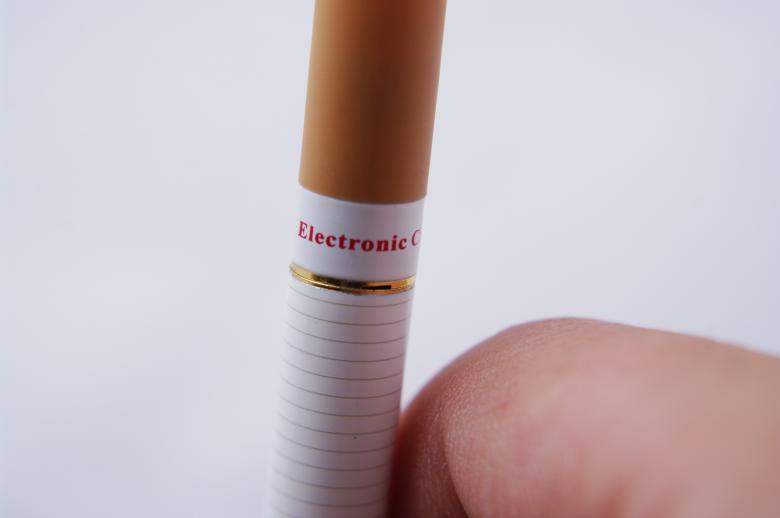 Free stock image of e cigarette created by frhuynh