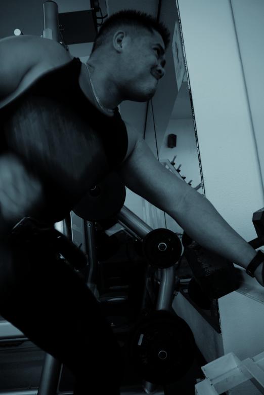 Free stock image of Asian man at the gym created by frhuynh