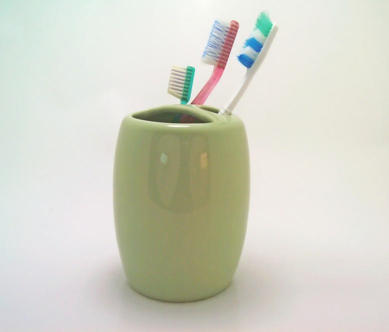 Free stock image of Toothbrushes created by homero chapa