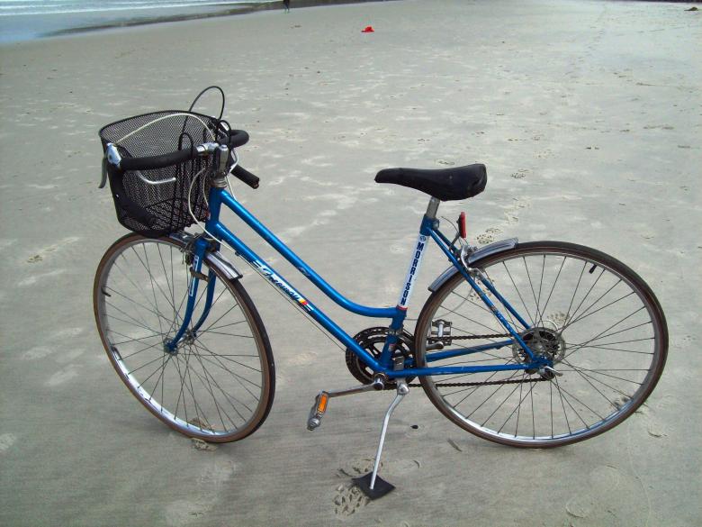 Free stock image of Morrison Freeway Ten Speed - blue ladies created by Peter Alexander Robb