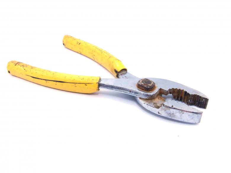Free stock image of Pliers created by homero chapa