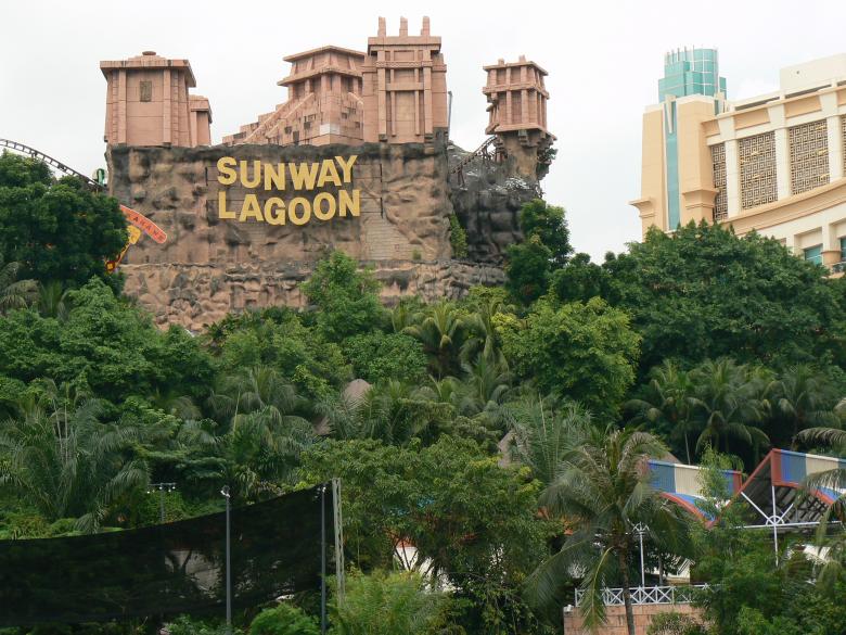 Free stock image of Sunway Lagoon created by voldevis