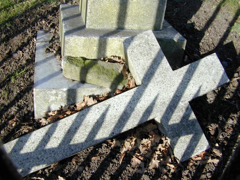 Free stock image of Fallen Cross created by freeimageslive