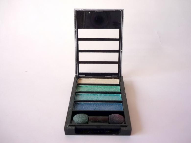 Free stock image of MakeUp Kit created by Bilal Aslam