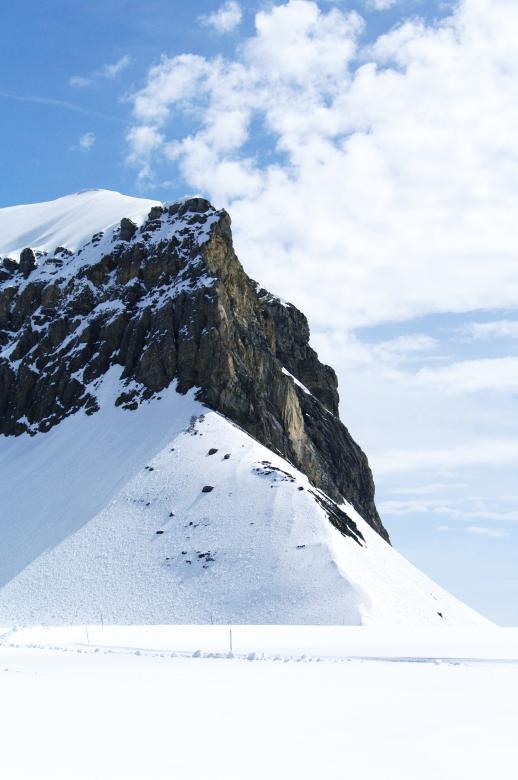 Free stock image of Mountains view created by frhuynh