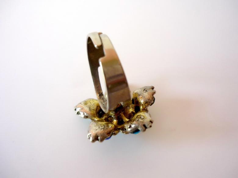 Free stock image of Flower Ring created by Bilal Aslam