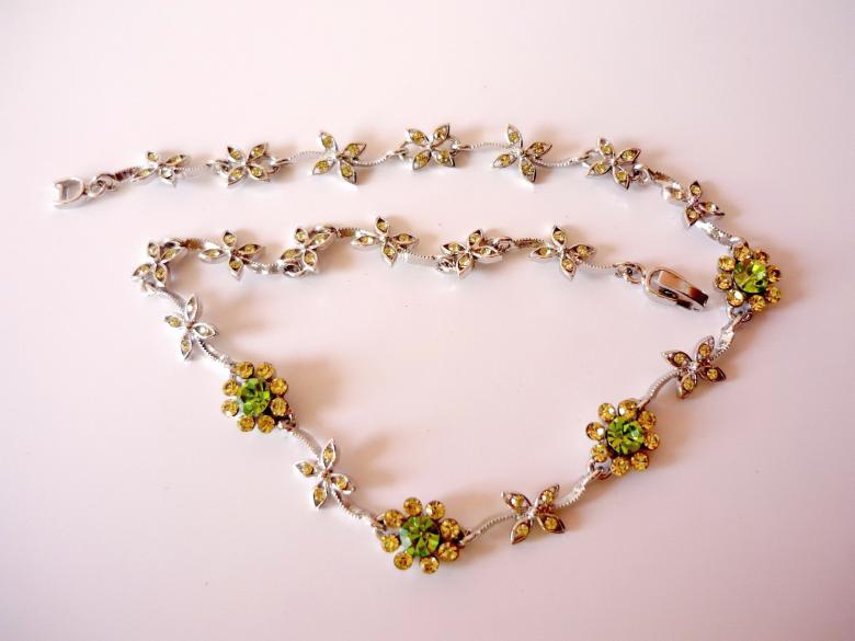 Free stock image of Necklace created by Bilal Aslam