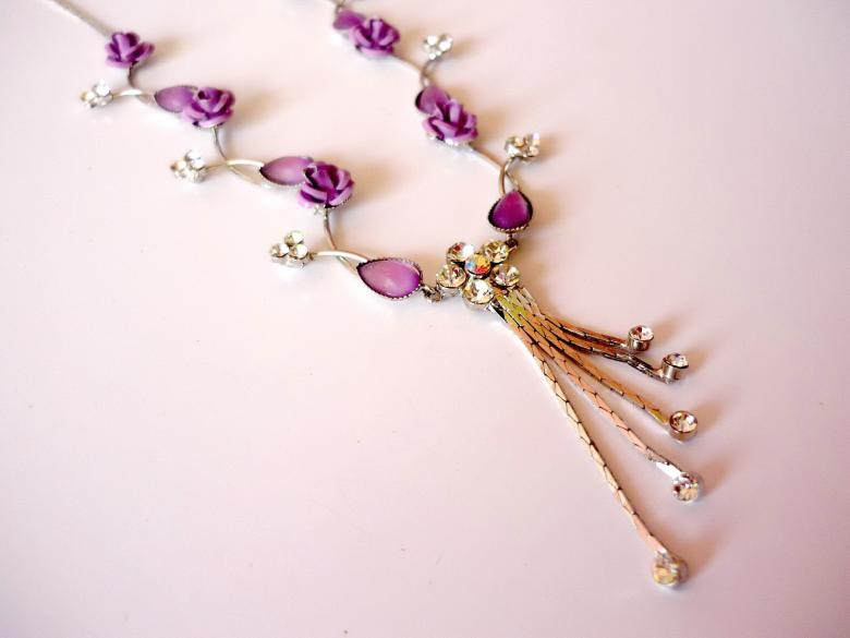 Free stock image of Necklace created by Bilal Aslam