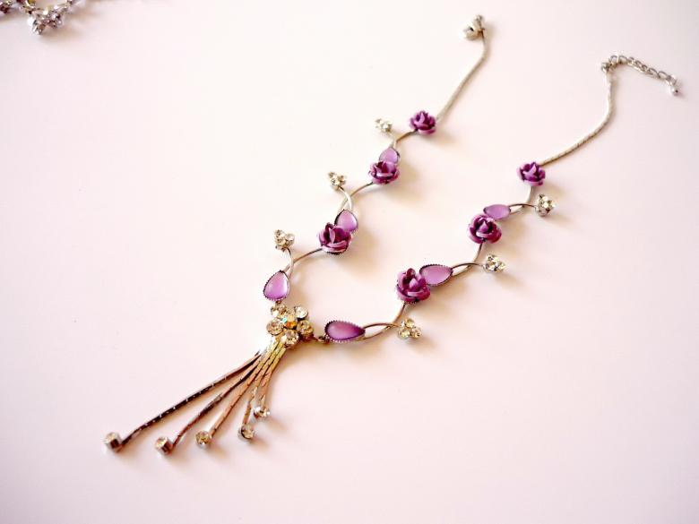Free stock image of Necklace created by Bilal Aslam