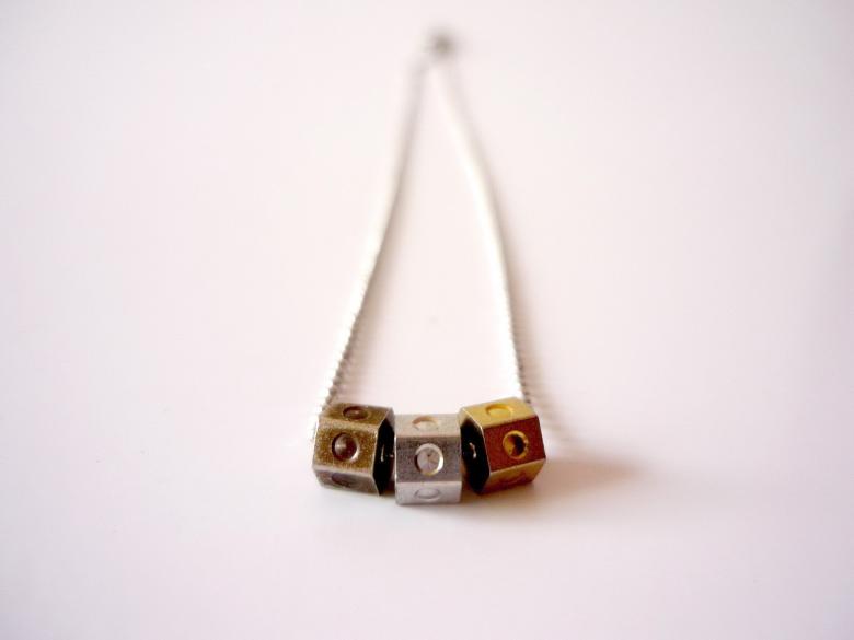 Free stock image of Necklace created by Bilal Aslam