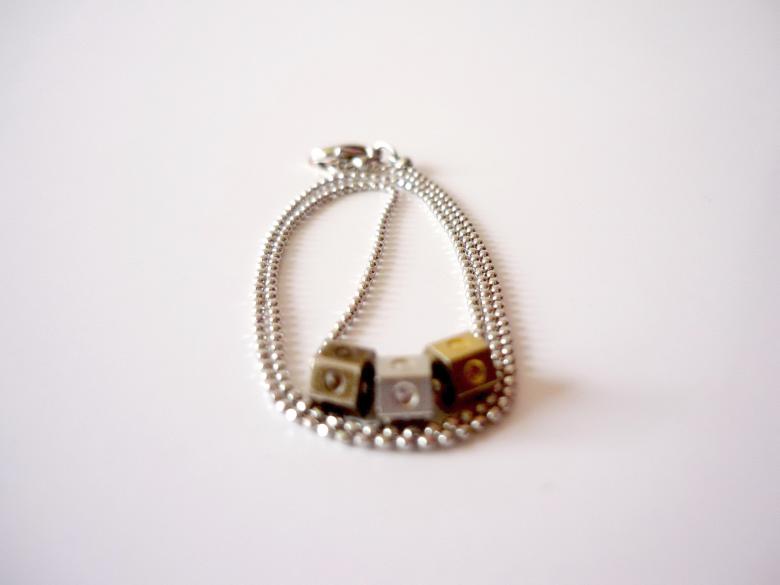 Free stock image of Necklace created by Bilal Aslam