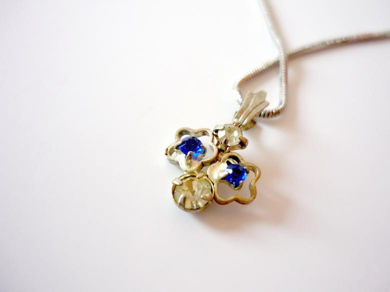 Free stock image of Necklace created by Bilal Aslam