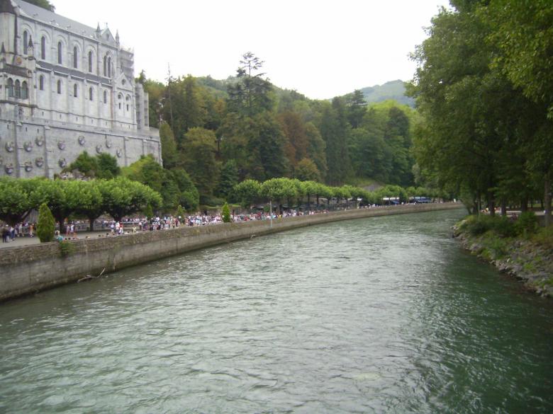 Free stock image of Gave de Pau river (Lourdes) created by Jose