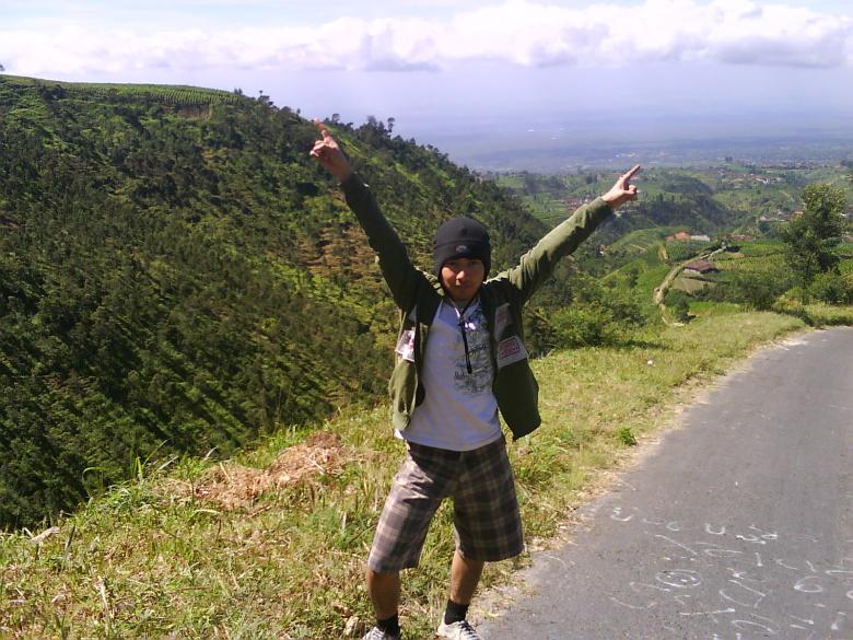 Free stock image of Guy posing by the road created by darjat
