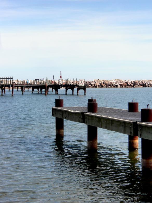Free stock image of milwaukee shoreline created by Brian