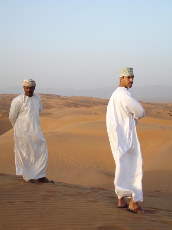 Free stock image of Omani desert people created by Aparna Khanna