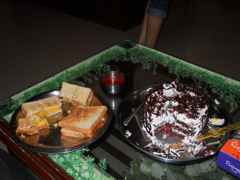 Free stock image of Cake &amp; Sandwich created by Arjun Chourasia