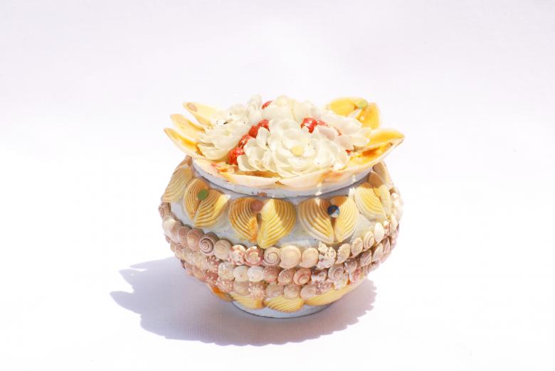 Free stock image of Pottery with seashells created by Adisak Banpot