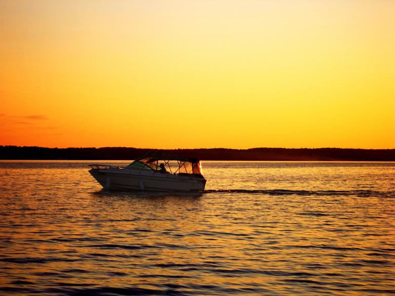 Free stock image of Sunset cuising created by Christopher Ashworth