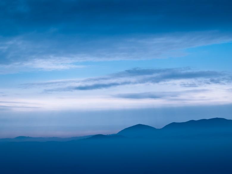 Free stock image of Fogy mountain created by Alen