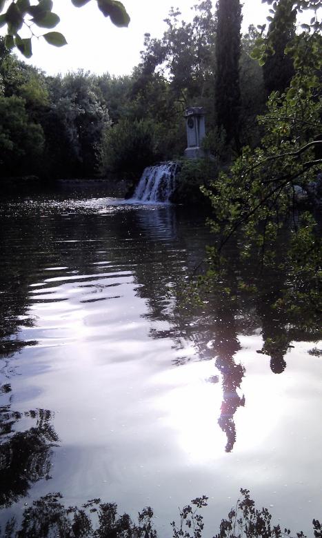 Free stock image of Lake in Park in Madrid created by David Pellon