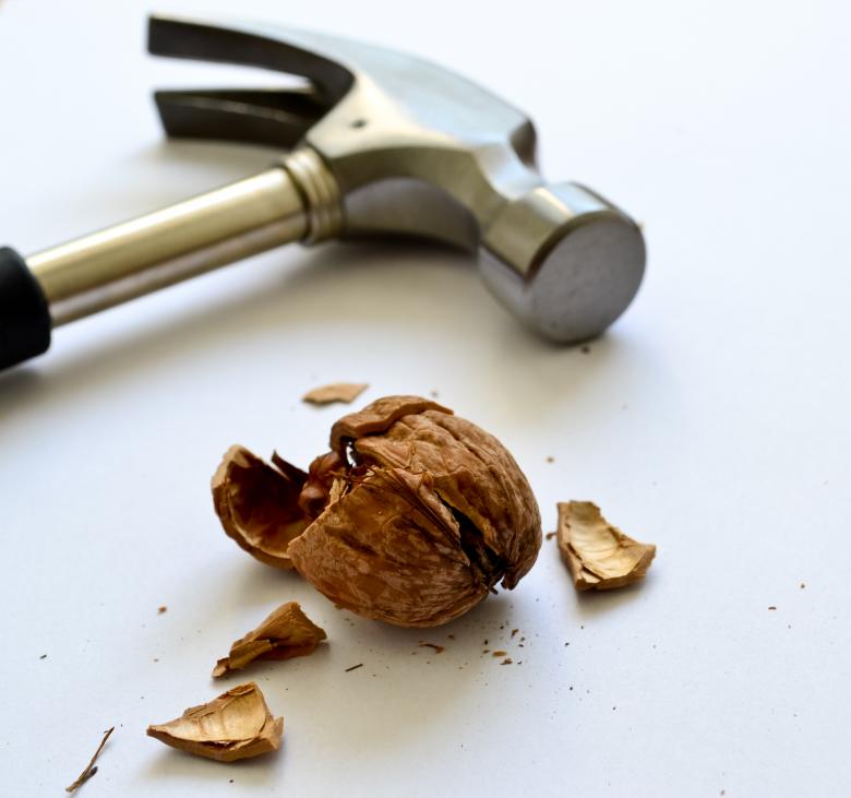 Free stock image of Nice hammer with a walnut created by Octavian