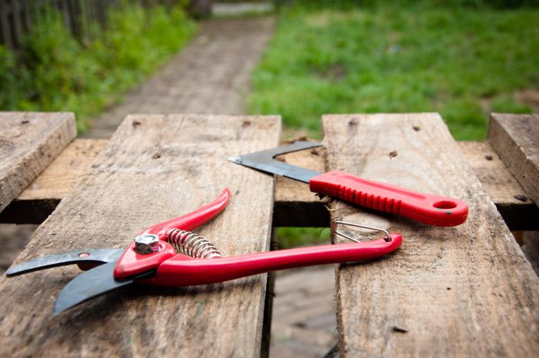 Free stock image of gardening tools created by Luka