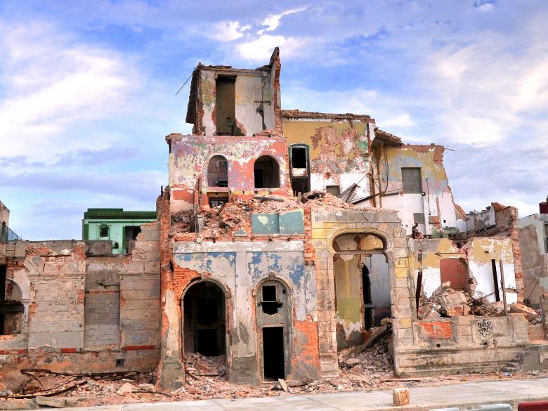 Free stock image of Old Havana created by CLEVER RICARDO CHINAGLIA