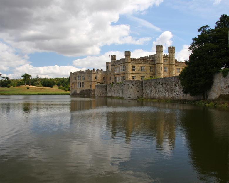 Free stock image of Leeds Castle created by Geoffrey Whiteway
