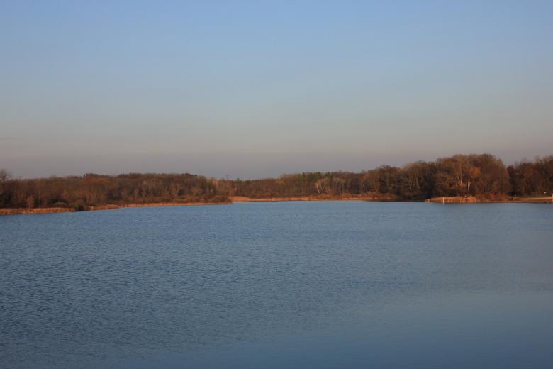 Free stock image of Lake near sunset created by Yinan Chen