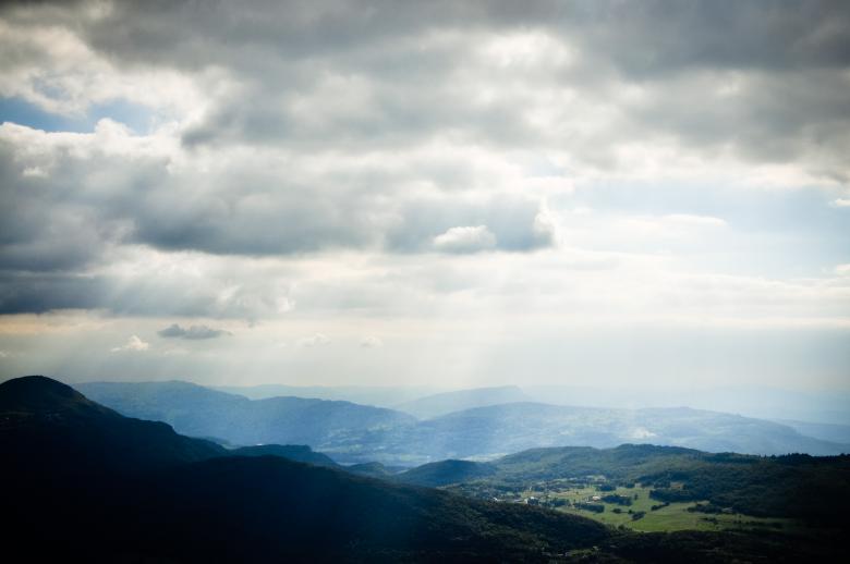 Free stock image of Sunbeams landscape created by Luka