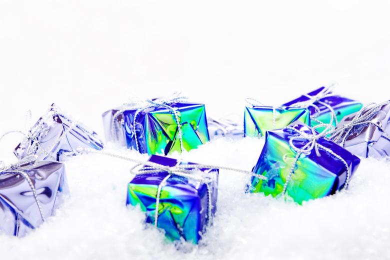Free stock image of Gift in snow created by 2happy