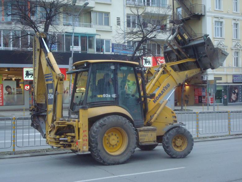 Free stock image of Excavator at work created by Boris Kyurkchiev