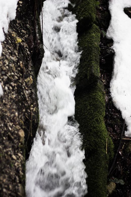 Free stock image of Winter creek created by Alen