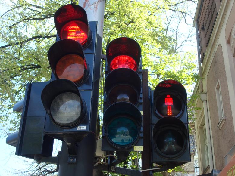 Free stock image of Red street lights created by Boris Kyurkchiev