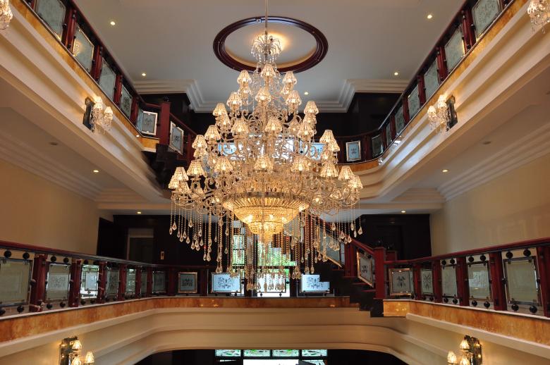 Free stock image of Chandelier Lighting created by DEEPU DAS