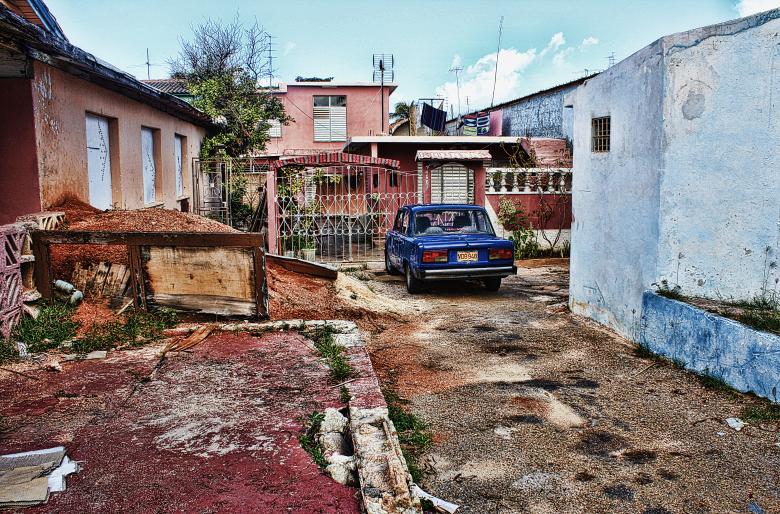Free stock image of Varadero alley created by Tony Ryta