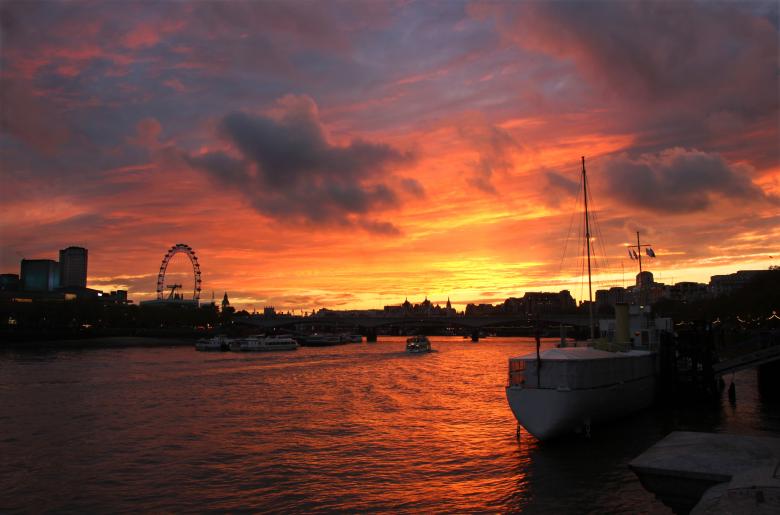 Free stock image of London evening created by paul clifton