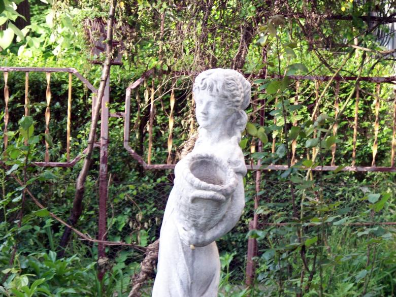 Free stock image of A statue in a garden created by Shaggy