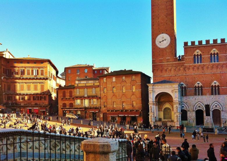 Free stock image of La Piazza Del Campo created by Nestor Romero