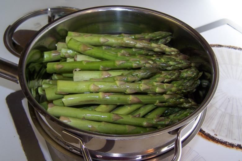 Free stock image of Asparagus in steamer created by delicopsch56