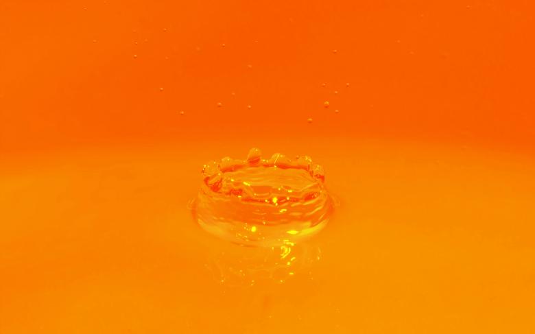 Free stock image of Water drop experiments created by Octavian
