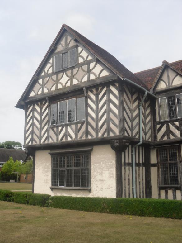 Free stock image of Tudor hall created by Mark Gleeson