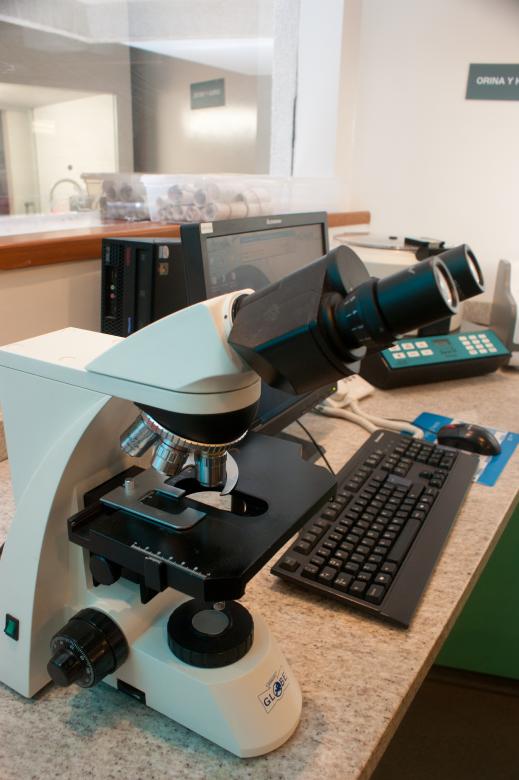 Free stock image of Microscope created by José Cabello