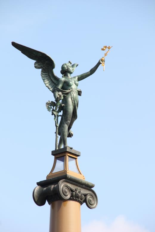 Free stock image of statue created by 2happy