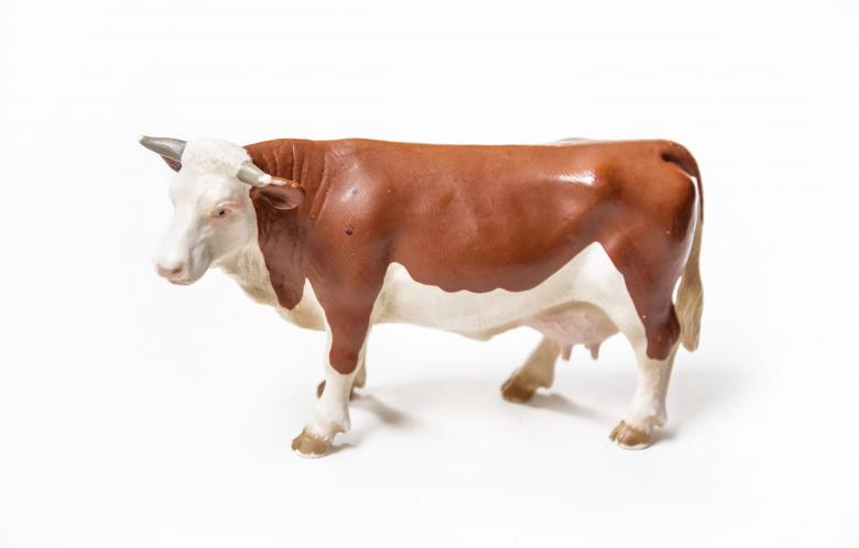 Free stock image of Cow plastic toy statue created by Luka
