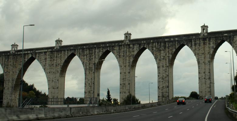 Free stock image of Aguas Livres Aqueduct created by Jack Moreh