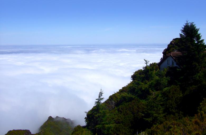 Free stock image of Mountain Cabin Above the Clouds created by Jack Moreh