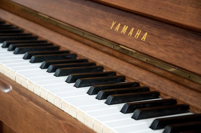 Free stock image of Wooden vintage piano created by Luka
